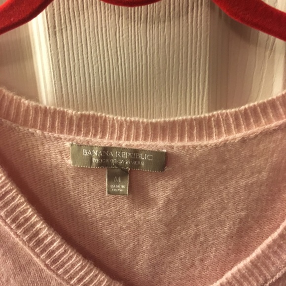 Pink sweater - Picture 3 of 3